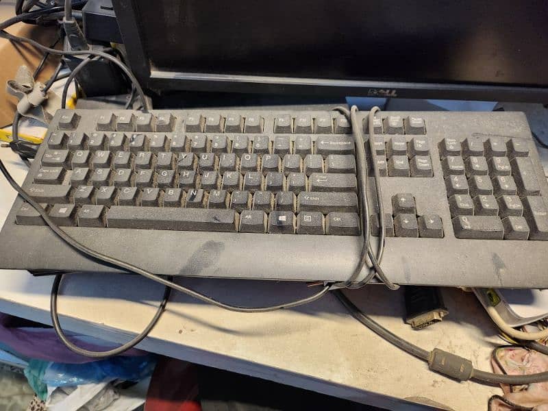 Selling i5 4th gen system with FREE monitor, mouse, and Keyboard 4