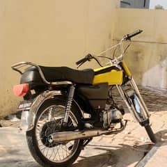 This bike is totally one handed good condition tyres engine are good