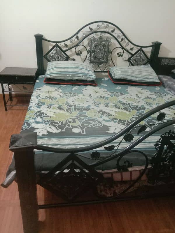 Bed set with dressing 1