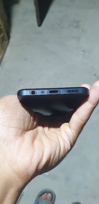 Oppo f21 pro with data cable,charger,and box for urgent sale. 2