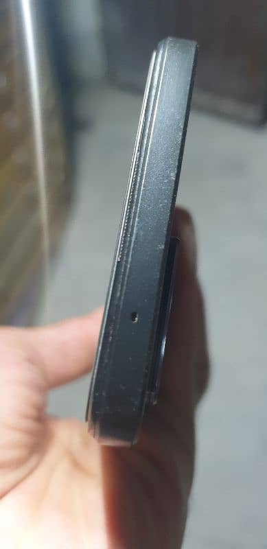 Oppo f21 pro with data cable,charger,and box for urgent sale. 5