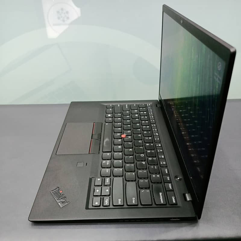 Lenovo ThinkPad X1 Carbon| Core i5-8250U|8GB RAM| 256GB SSD 4