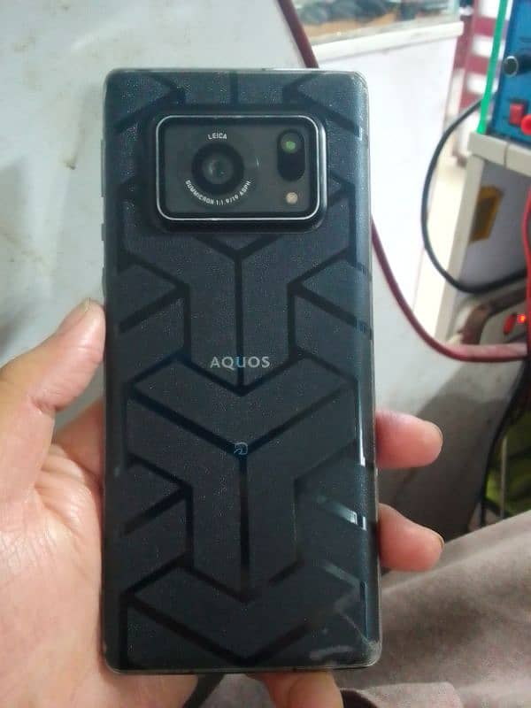 AQUOS R6 NON PTA 0