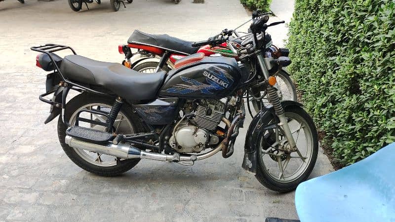 SUZUKI GS150 3