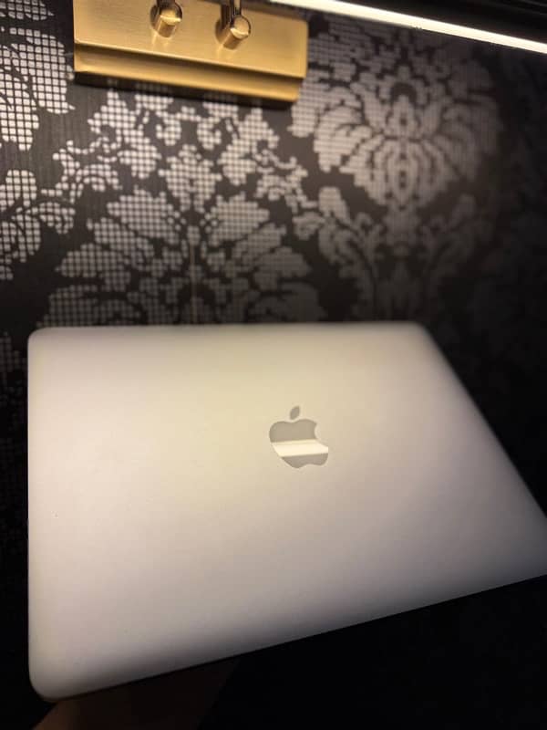 Macbook pro core i5 1