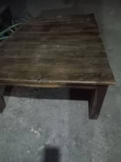 Show kes pour wood ka or Taket poush table for sale in condition