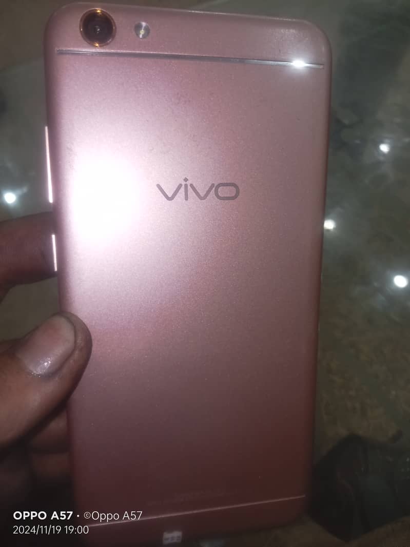 Vivo y66 lush condition 10/10 urgent sale 4/64 pta proved 1