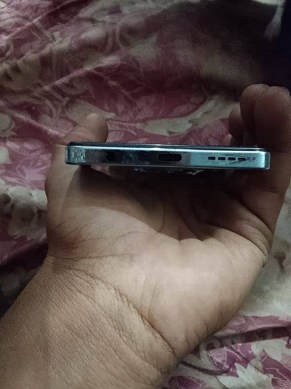 Infinix Hot 40 urgent sale 8/128 contact:03270453449 2