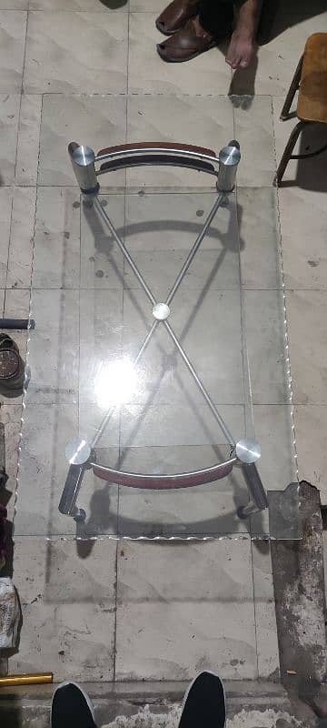 8mm glass silver legs condition is good 0