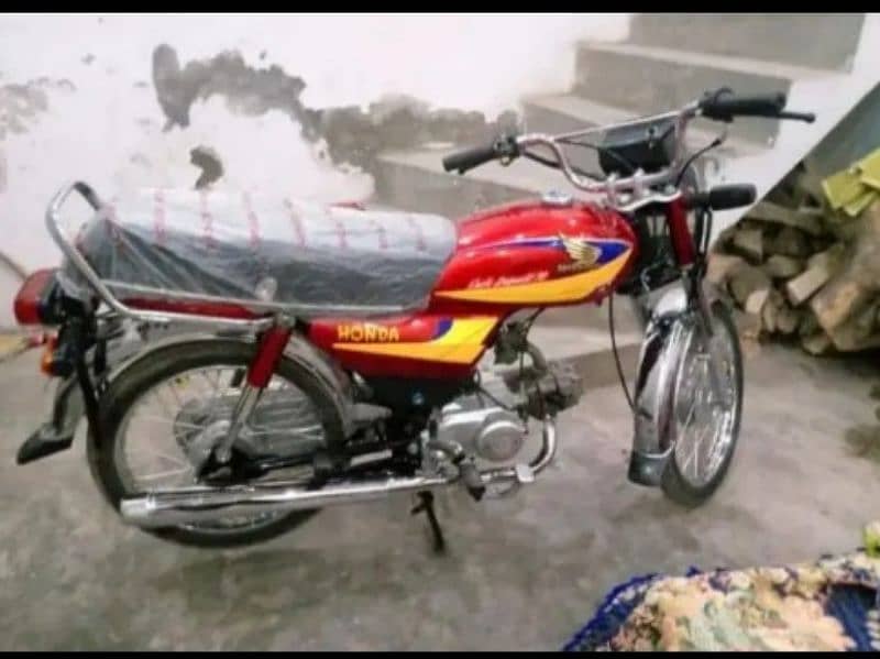 honda CD 70cc for sale urgently complete files 0