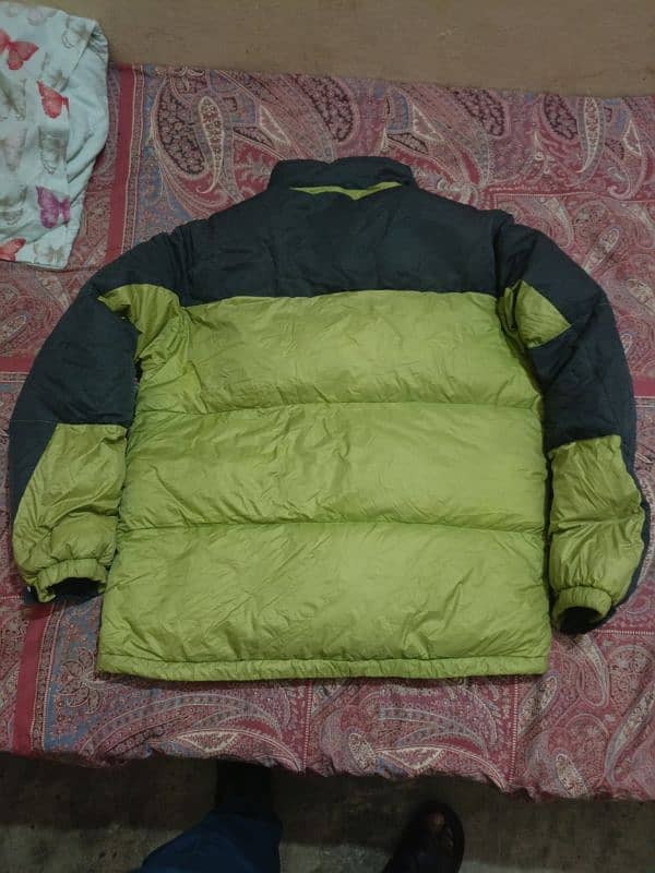 Reebok jacket size 105 , Nylon 100℅ 6