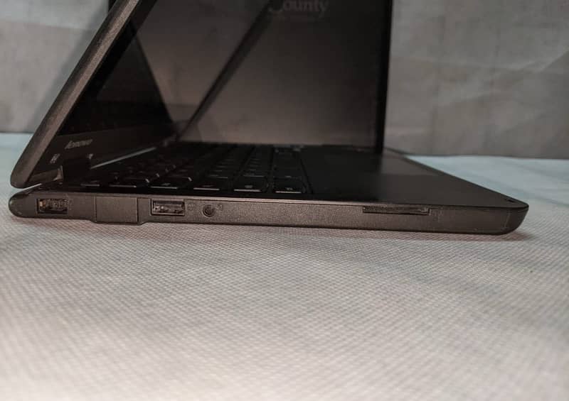 Lenovo yoga 11e Chromebook 3