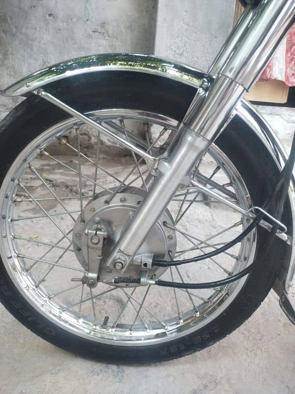 HONDA CG 125cc  FOR SALE URGENT complete files 2