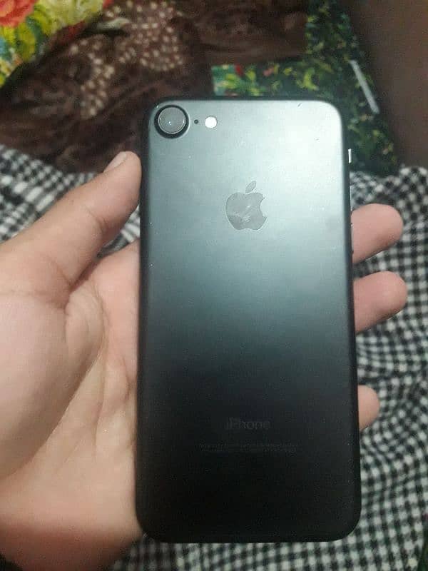 iPhone 7   128gb 5