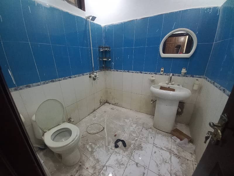 5 marla House for sale good location ( video available) Allama iqbal town Lahore neelam block 15