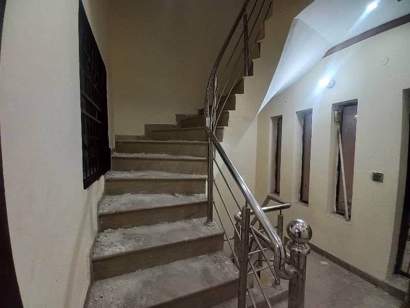 5 marla House for sale good location ( video available) Allama iqbal town Lahore neelam block 23