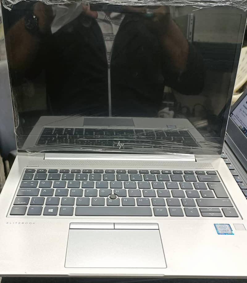 HP EliteBook 830 G5 0300-507-56-56 3