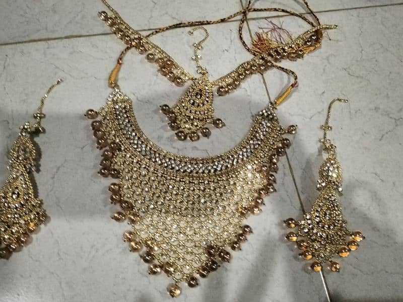 FANCY GOOD QUALITY JEWELLERY 3