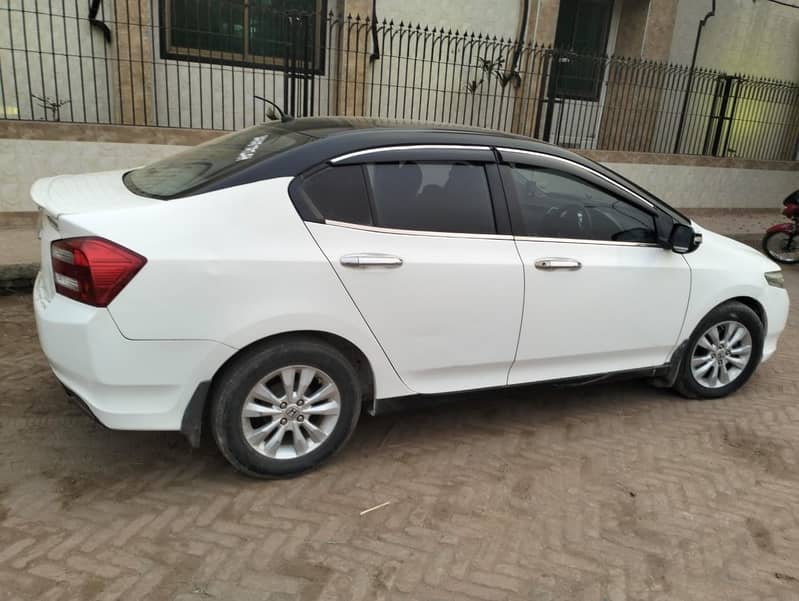 Honda City Aspire 1.5 2015 4