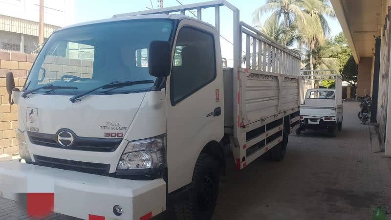 HINO TURBO INTERCOLLER 300 0