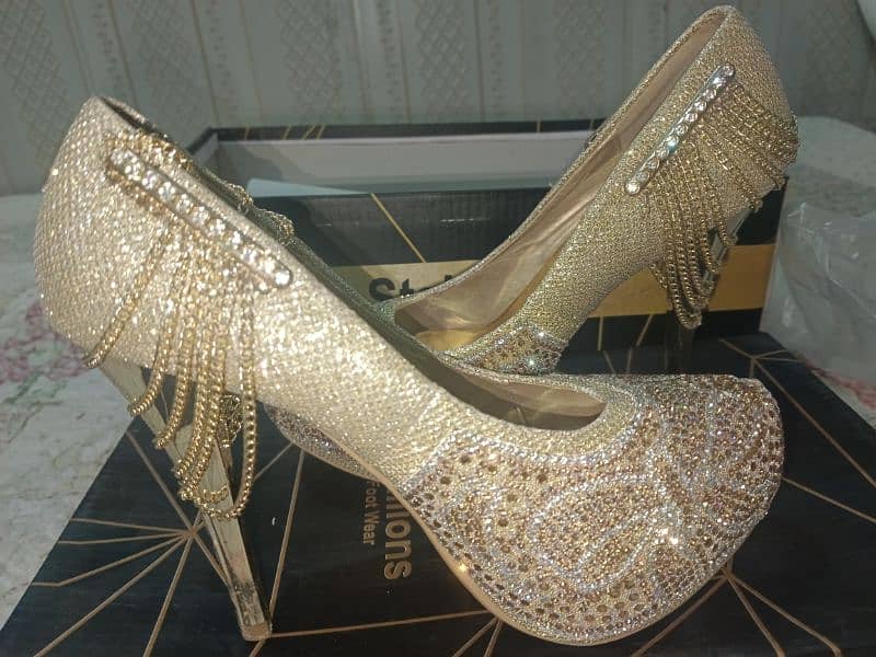 golden bridal heels shoes. size 8 0