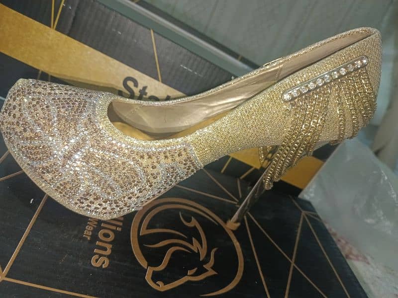 golden bridal heels shoes. size 8 1