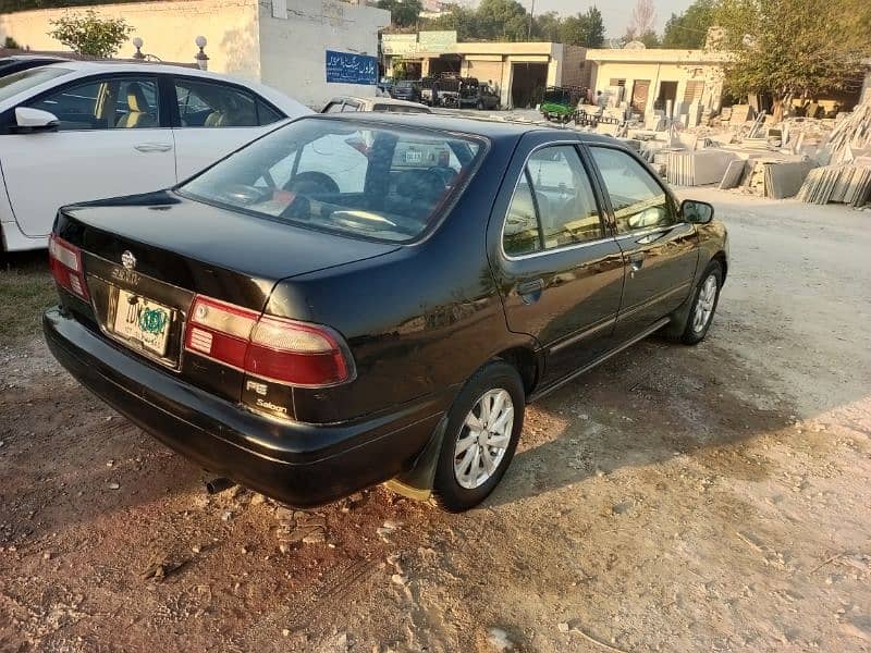 Nissan Sunny 2003 3