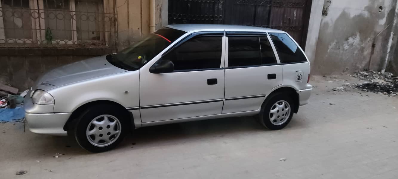 Suzuki Cultus VXL 2005 1