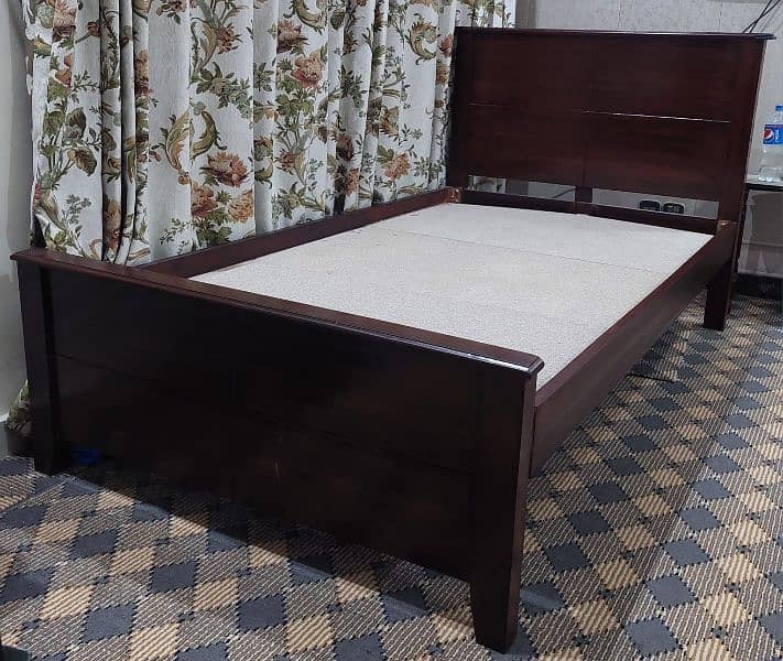 Good condition single bed available for sale 0