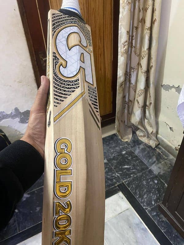 CA original bat gold 20k condition 10 by 10 4