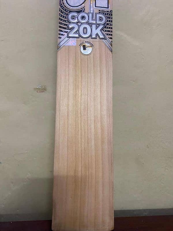 CA original bat gold 20k condition 10 by 10 5