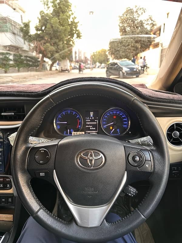 Toyota Corolla Altis GRANDE 1.8 MODEL 2019 /19 ONLY 2  pcs touchup 6