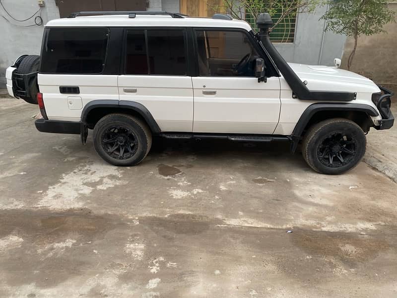 Toyota Prado 1992 12