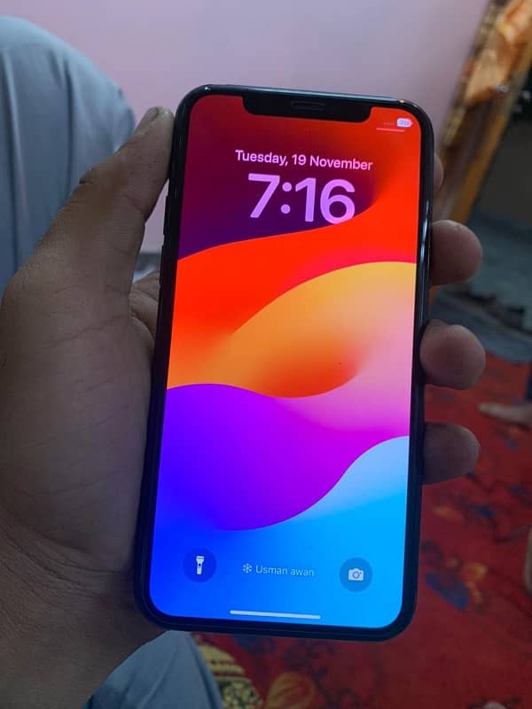 i phone 11 pro /64 GB 6