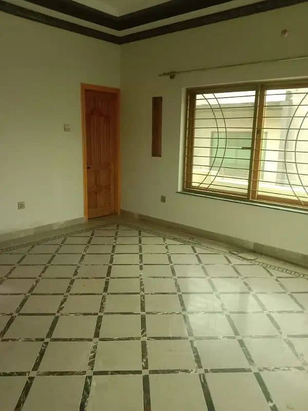 Brand New Tile Flooring 2nd Floor For Rent In I-10 1