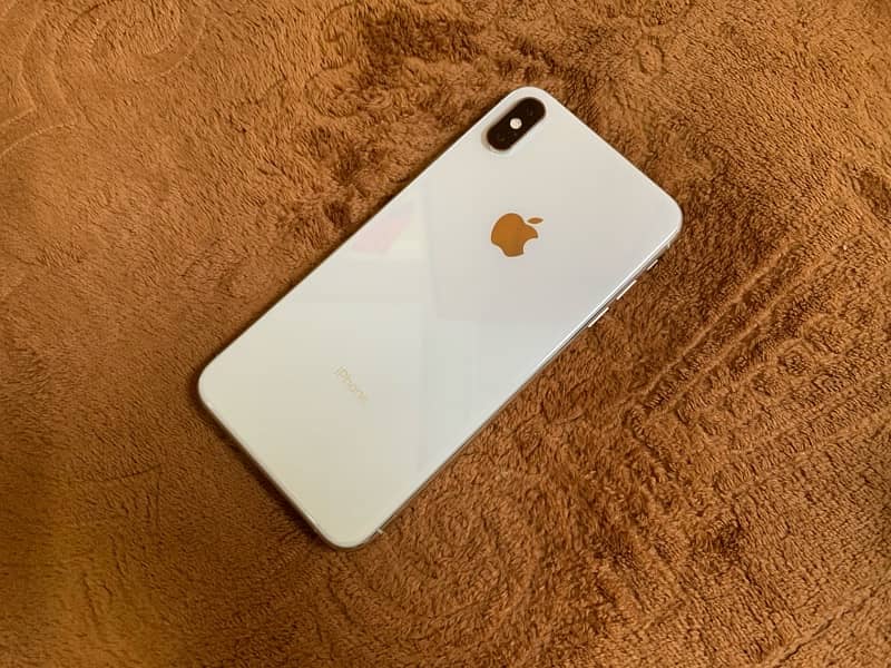 JUST LIKE NEW iPhone XS MAX 256gb White Non Pta E-Sim Time Available 4