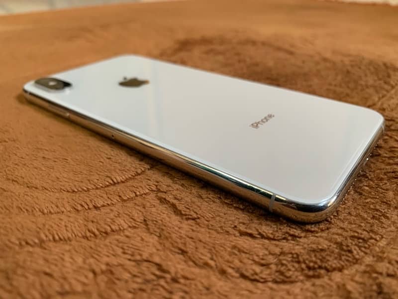 JUST LIKE NEW iPhone XS MAX 256gb White Non Pta E-Sim Time Available 6