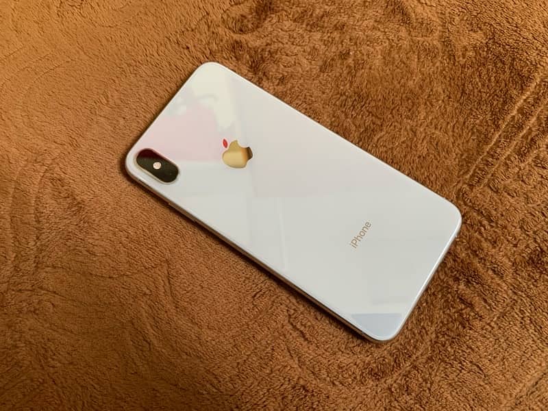 JUST LIKE NEW iPhone XS MAX 256gb White Non Pta E-Sim Time Available 7