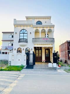 5 MARLA WHITE TURKISH STYLE HOME AVAILABLE FOR SALE