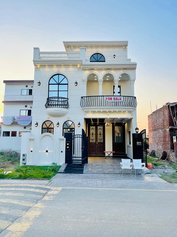 5 MARLA WHITE TURKISH STYLE HOME AVAILABLE FOR SALE 2