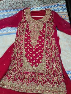 bridal dress condition 10/10 in excellent condition. . .