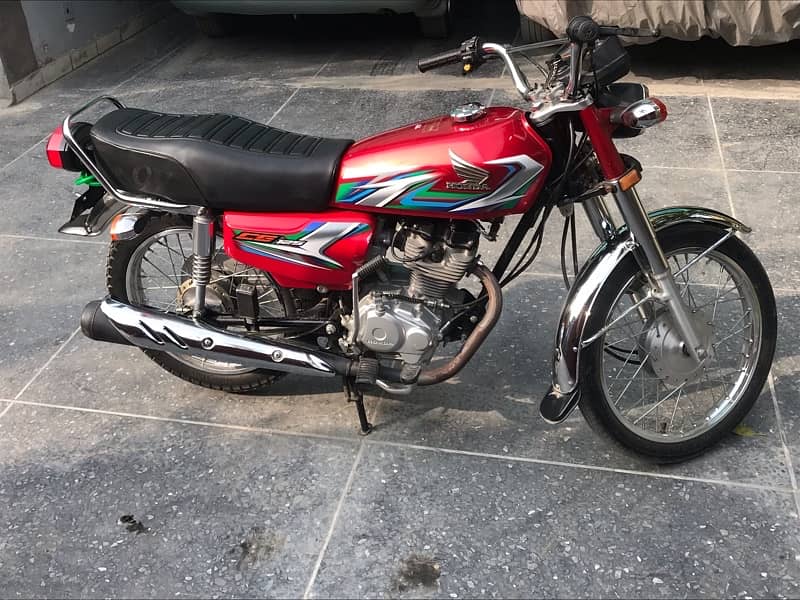 Honda 125  neat condition available 0