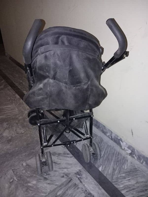 tinnies  stroller 1