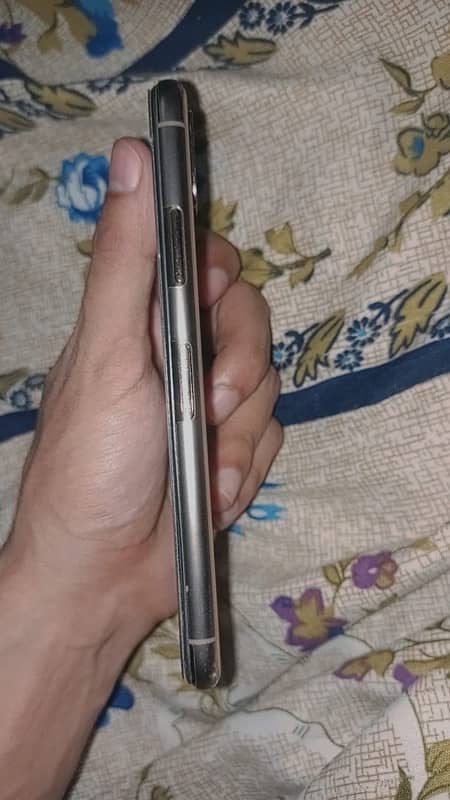 iPhone Xs dual PTA 2