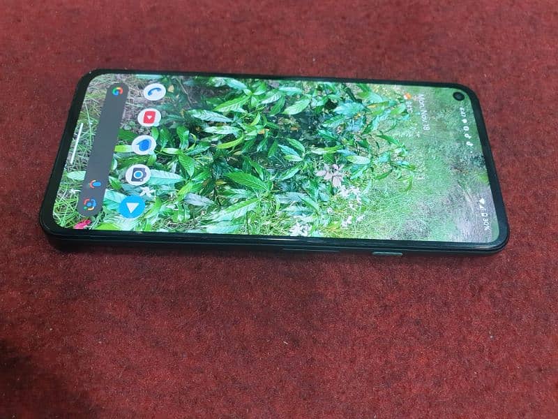 Google pixel 5a 5g Single Sim Approved Just Minor Glass Crack. 7