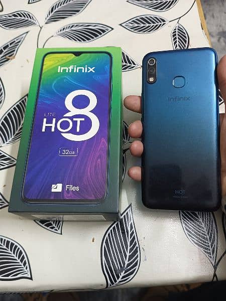 infinix hot 8 Lite 2GB 32GB 0