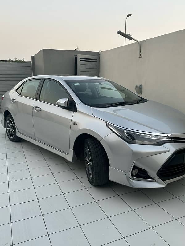 Toyota Altis Grande 2021 1