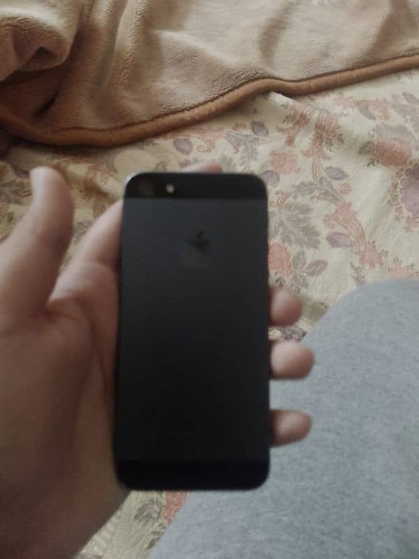 Iphone 5 non PTA 03259788946 whatsapp 0