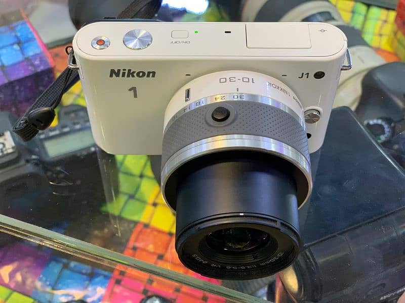 MIRRORLESS CAMERA NIKON J1 WITH 10/30 LENS CONTACT 0321230356 1