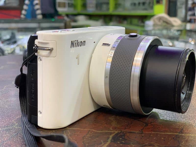 MIRRORLESS CAMERA NIKON J1 WITH 10/30 LENS CONTACT 0321230356 3